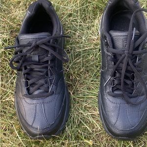Fila nonslip work shoes